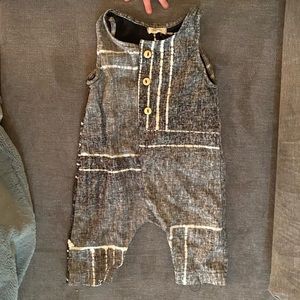 Chaboukie very lightly worn. New without tags